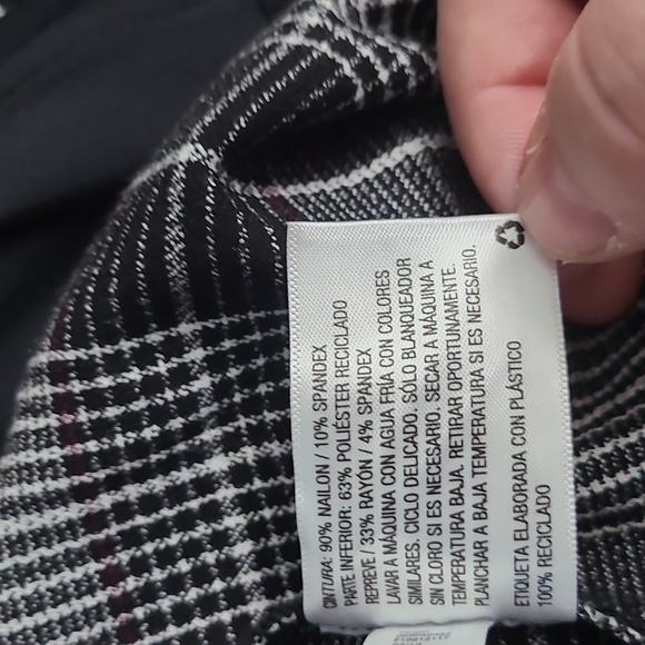 Isabel Maternity Black & White Houndstooth Plaid Cropped Pants size 14 - Picture 7 of 7